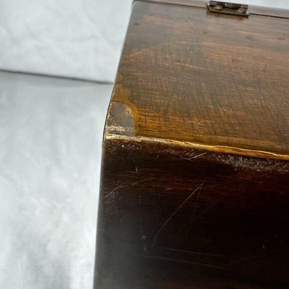 Vintage 60's Purse Wood Box Girl & Cat Handbag Brown Brass Closure Lucite Handle - Picture 7 of 16